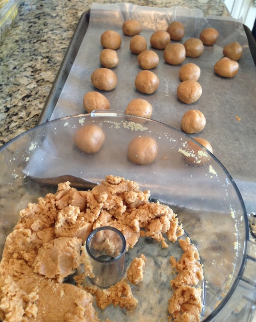 Peanut Butter Cookie Balls | Jai La Vie